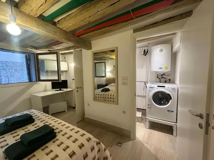 Apartment Appartamenti A Santa Croce Venice