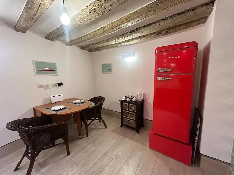 Apartment Appartamenti A Santa Croce Venice Italy